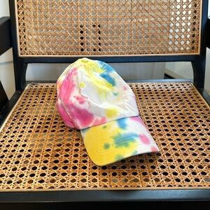 Tie dye urban outfitters hat NWT